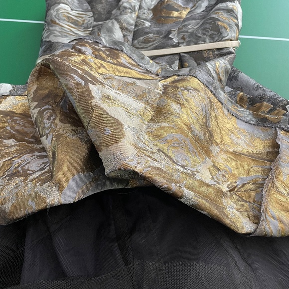 NWT SLNY New York Sliver Metallic Floral Box Pleated Midi Dress Size 10 - Picture 12 of 12